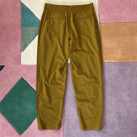 Athleta Brooklyn Ankle Pant Mustard Gold Stretchy Jogger Pant Sz 8 - Picture 4 of 17